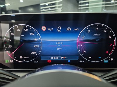 MERCEDES-BENZ GLC - 8