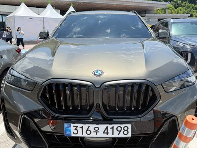 2026 BMW X6 照片 1