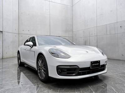 PORSCHE PANAMERA - 1