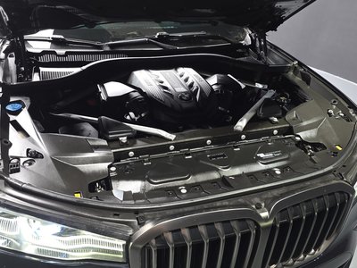 BMW X7 - 7
