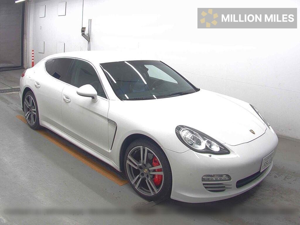 PORSCHE PANAMERA - View 1