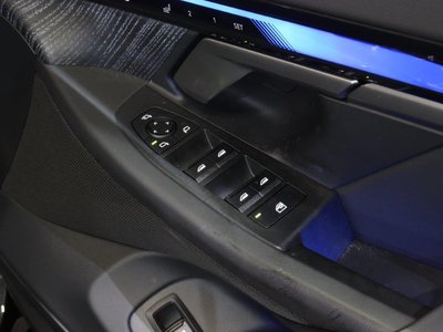 صورة مصغرة 58 لـ 2025 BMW I5 TOURING