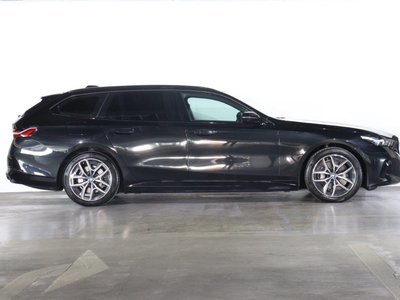 2025 BMW I5 TOURING photo 3