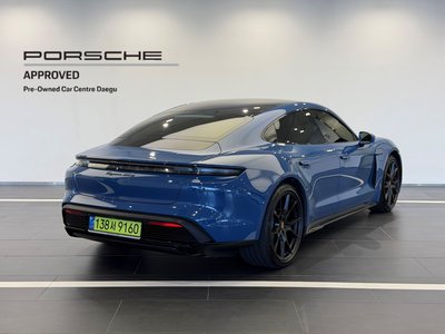 2024 Porsche TAYCAN 照片 3