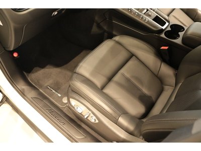 2020 Porsche MACAN 缩略图 18