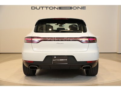 PORSCHE MACAN - 9