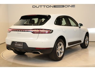 PORSCHE MACAN - 8