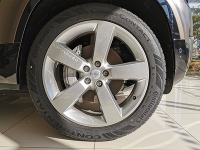 LAND ROVER DEFENDER - 9