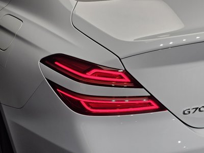 صورة 10 لـ 2022 GENESIS THE NEW G70