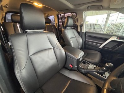 TOYOTA LAND CRUISER - 9