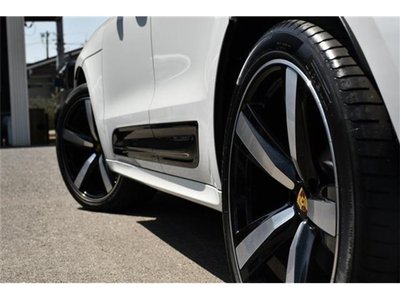 PORSCHE MACAN - 2