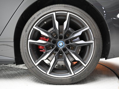 2024 BMW I4 photo 6