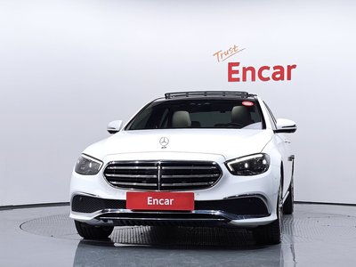 MERCEDES-BENZ E-CLASS - 2