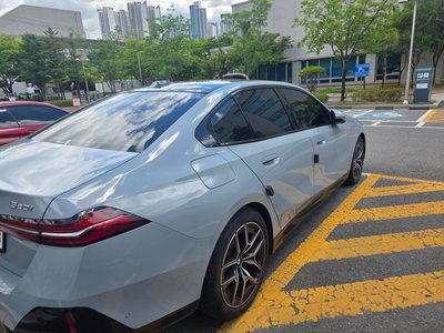 2024 BMW 5 SERIES 照片 9