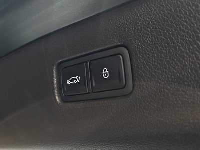 2023 Genesis GV80 thumbnail 18