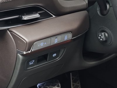 2023 Genesis GV80 thumbnail 16