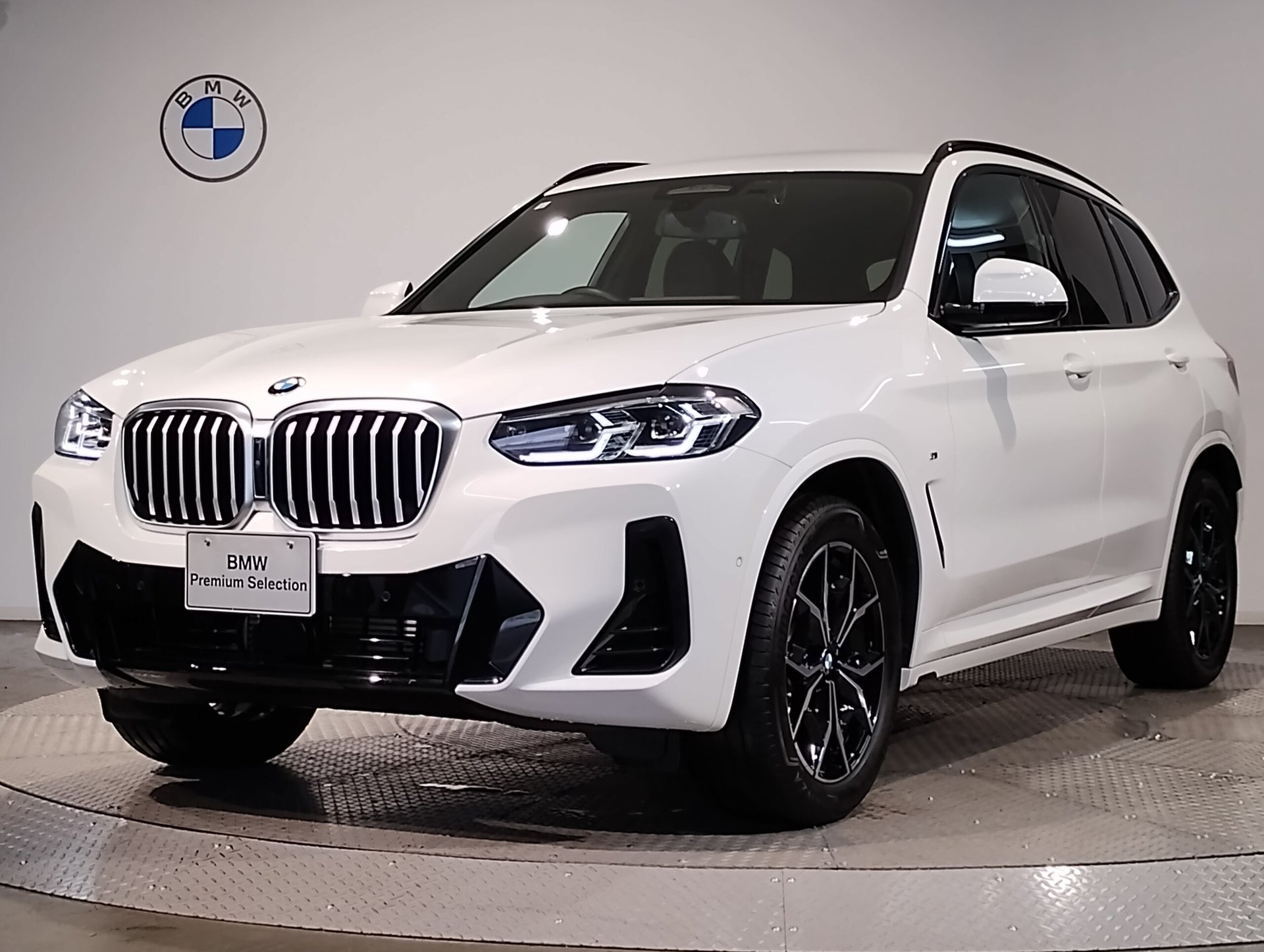 BMW X3 - View 1