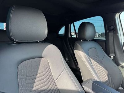 MERCEDES-BENZ GLA - 10