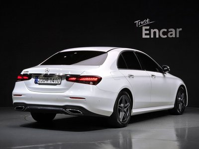 MERCEDES-BENZ E-CLASS - 3