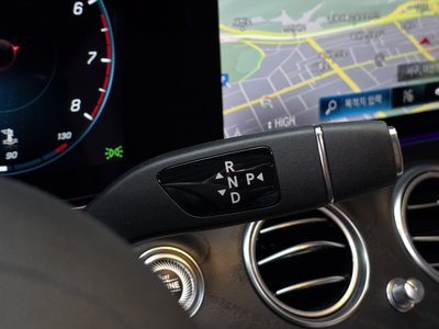 MERCEDES-BENZ E-CLASS - 9