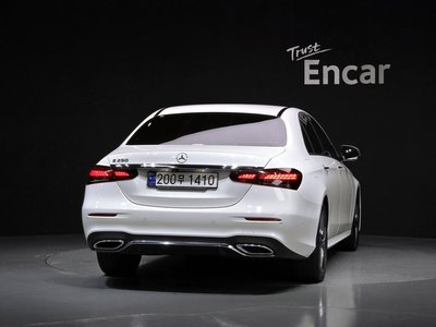 MERCEDES-BENZ E-CLASS - 4