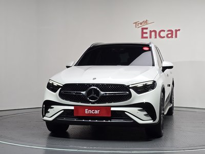 2024 Mercedes-BENZ GLC photo 2