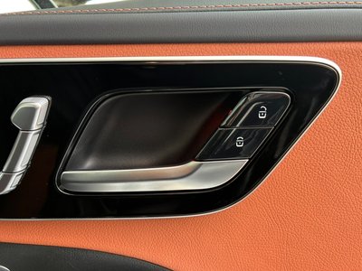 2025 Mercedes-BENZ C-CLASS AMG thumbnail 21