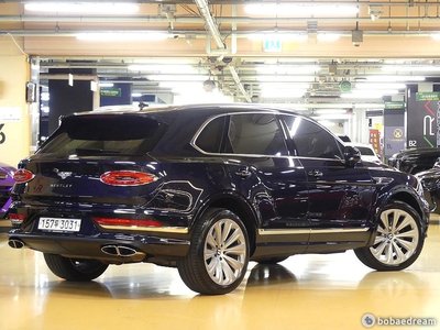 2022 Bentley BENTAYGA 照片 2