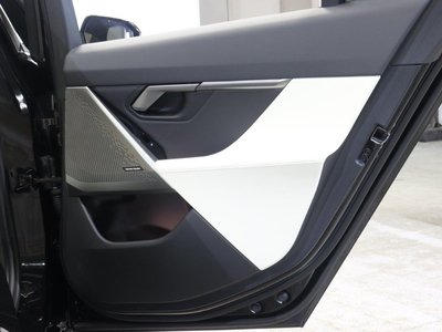2025 BMW 5 SERIES — миниатюра 52