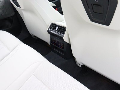 2025 BMW 5 SERIES — миниатюра 55