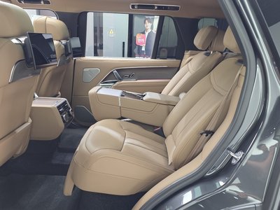 2026 LAND Rover RANGE ROVER photo 3