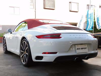 PORSCHE 911 - 4