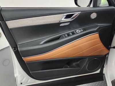 2024 Genesis GV80 thumbnail 14