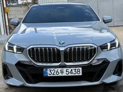 BMW 5 SERIES - 4