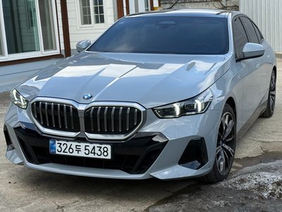 BMW 5 SERIES - 2