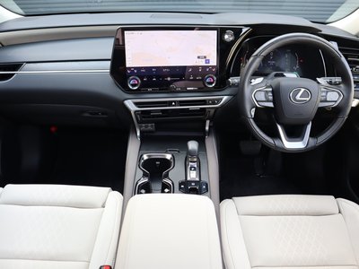 LEXUS RX - 8