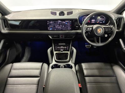 PORSCHE CAYENNE - 9