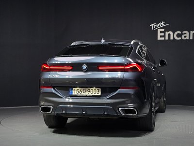 2022 BMW X6 photo 4