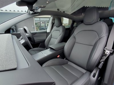 TESLA MODEL Y - 5