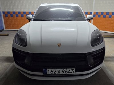 صورة 1 لـ 2023 Porsche MACAN
