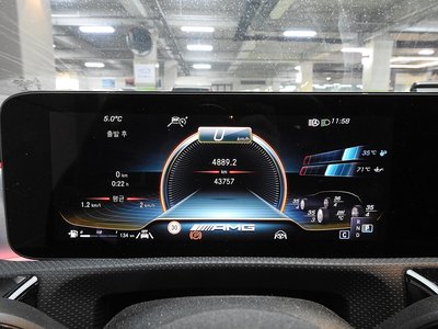 MERCEDES-BENZ CLA - 8