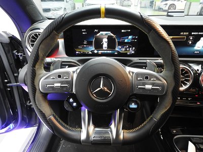 MERCEDES-BENZ CLA - 9