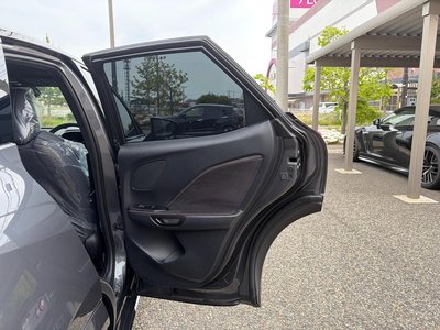 2025 Lexus LBX — миниатюра 27