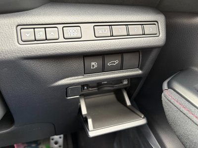 2025 Lexus LBX — миниатюра 43