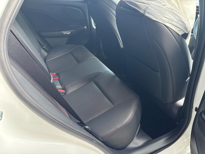 2026 Lexus LBX — миниатюра 37