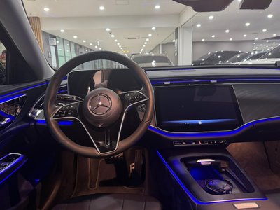 MERCEDES-BENZ E-CLASS - 4