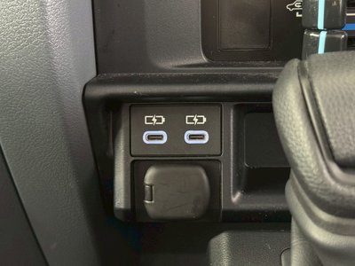 TOYOTA LAND CRUISER 70 - 6