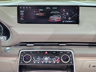 2021 Genesis GV80 thumbnail 24