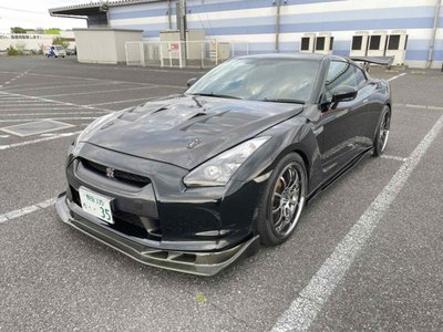 NISSAN GT-R