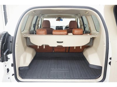TOYOTA LAND CRUISER PRADO - 9